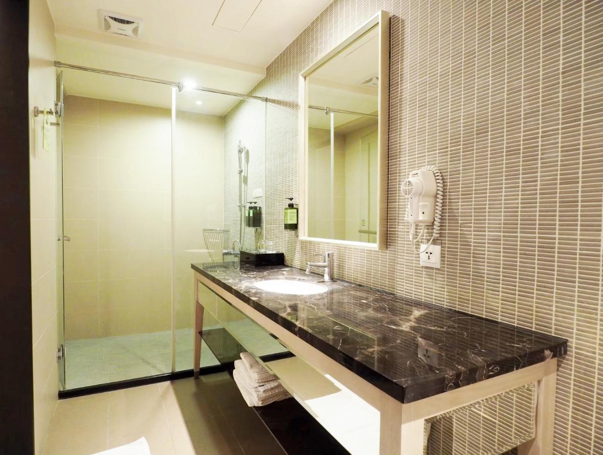 Stay Hotel - Taichung Yizhong Экстерьер фото