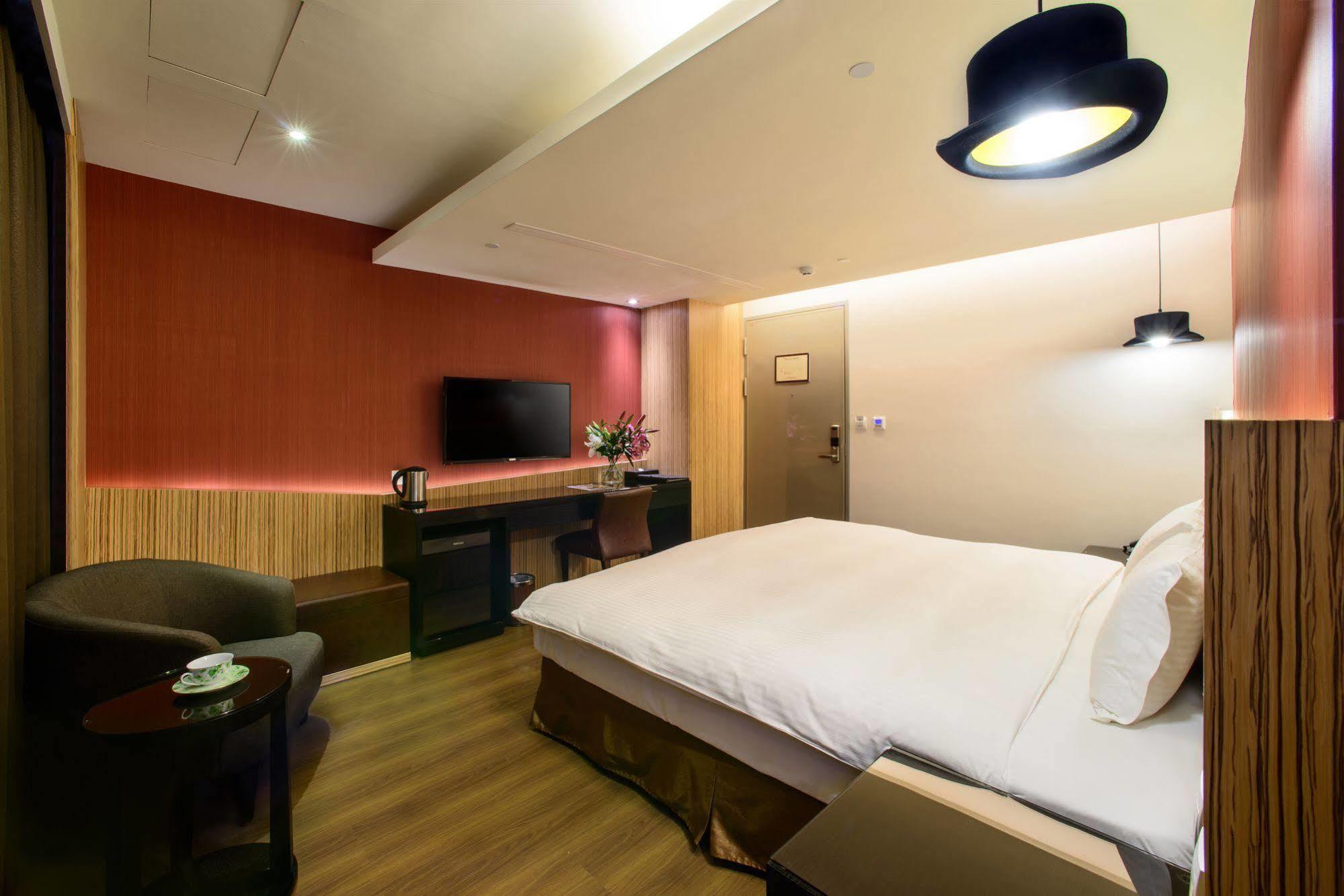 Stay Hotel - Taichung Yizhong Экстерьер фото